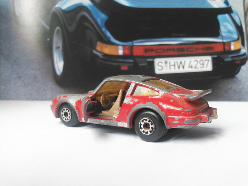 Illustration for article titled Concours d'Diecast Lemons: Matchbox Porsche 930